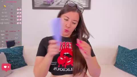 Lola online show from June 25, 11:56 am