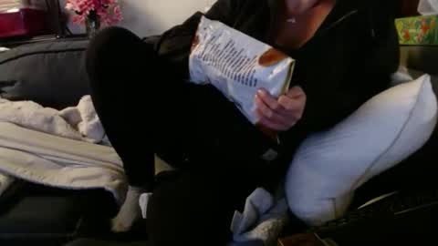 BeachyMILF online show from April 4, 4:00 am