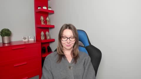 Zoe online show from October 29, 8:07 am