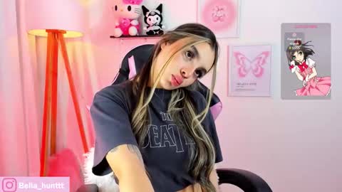 bella igbella hunttt online show from October 3, 6:07 am