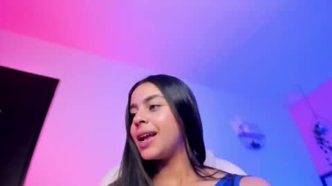 BELLA online show from April 15, 8:09 pm