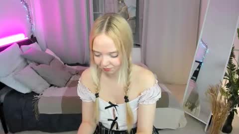 Bella online show from October 16, 10:12 pm