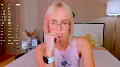 Bella online show from March 2, 5:08 am