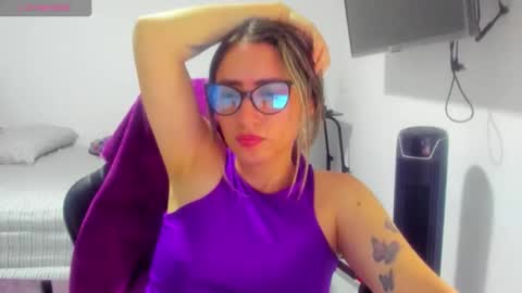 Bella T. online show from April 12, 2:36 am