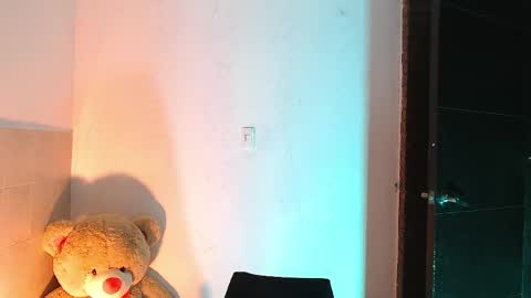 belle_ragazee online show from April 4, 8:35 am