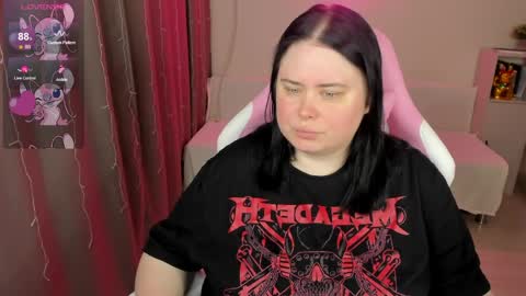 LinaBoo online show from April 6, 5:52 am