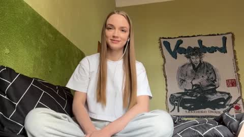 Becky online show from April 8, 8:05 am