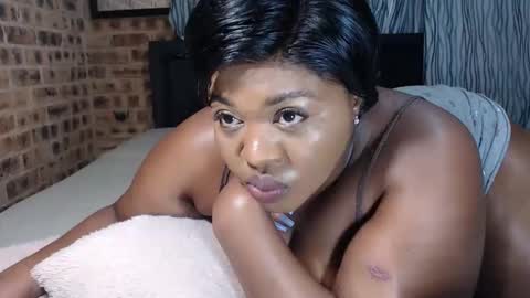 bigbootyxx29 online show from March 28, 5:07 am