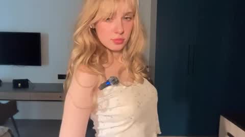 Jane online show from April 24, 11:46 am