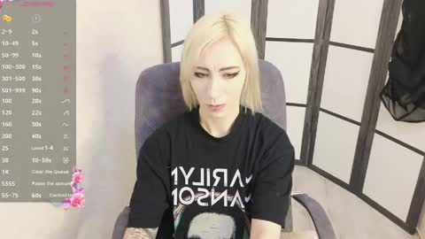 Emily online show from April 18, 8:39 am