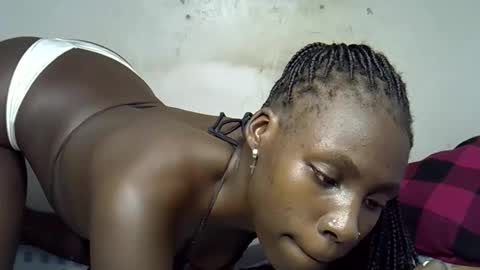 black_queeni online show from February 12, 8:32 pm