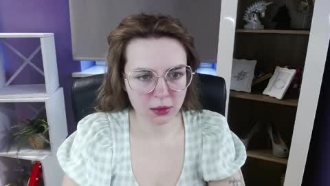 Z O E Y online show from March 27, 6:04 am