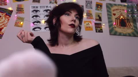 Britney online show from April 4, 12:59 pm