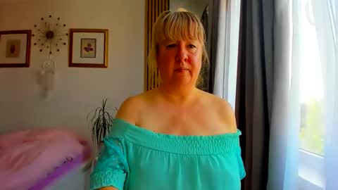 Nicole online show from May 30, 4:43 am