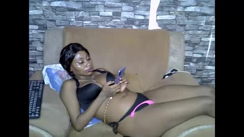 blonde_creamy online show from April 21, 2:51 am