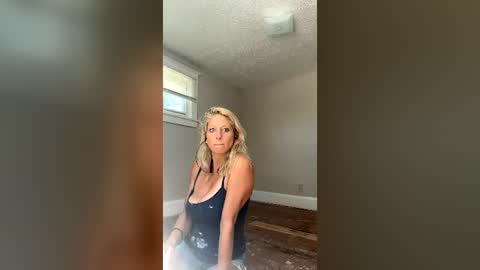 Big tits blonde hair online show from June 23, 3:54 pm