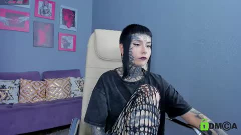 Mary online show from July 22, 8:32 pm