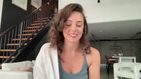 Emma Bloom online show from December 2, 9:39 pm