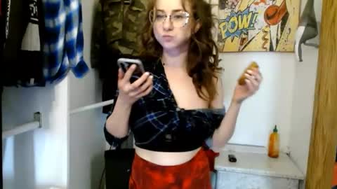 BombshellBaeby online show from April 12, 10:23 pm