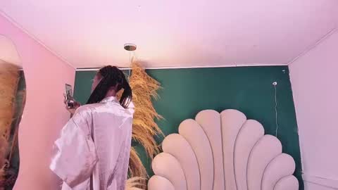 bonieklent online show from March 11, 2:53 am