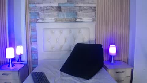 bonnali_lune online show from March 26, 3:08 am