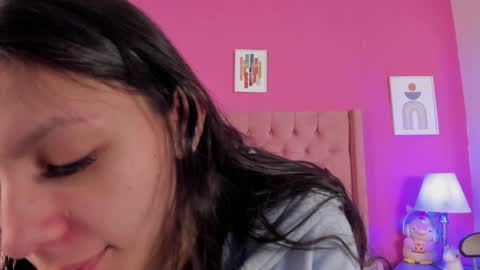 Bonnie  online show from December 19, 12:45 pm