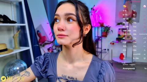 Ashley Dolce and Lou online show from March 12, 3:15 pm