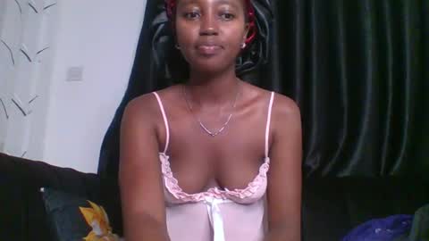 breelia online show from August 6, 3:02 am