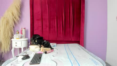 brendarendon online show from March 24, 1:55 am