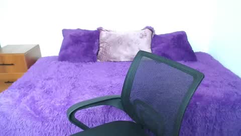 brendasantos_77 online show from October 22, 4:56 pm