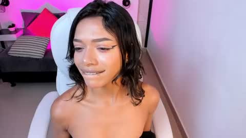 britney_collins_ online show from June 25, 2:51 pm