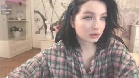 britneybarker online show from March 20, 4:50 am