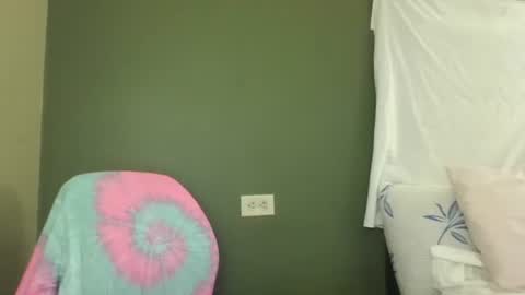 EtherealLilac online show from March 31, 5:18 am