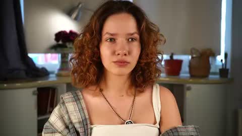Tess online show from June 22, 1:52 pm