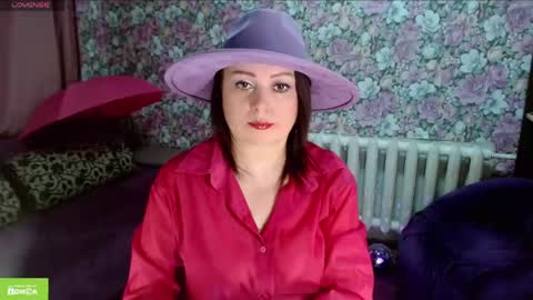 Julia online show from May 5, 8:12 pm