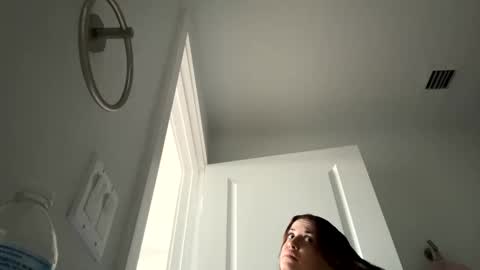 bunnibaby333 online show from April 14, 11:21 am