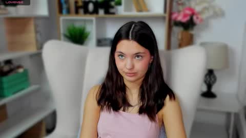 Aria online show from March 19, 7:13 am