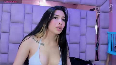 burbuja pink  online show from March 21, 6:40 am