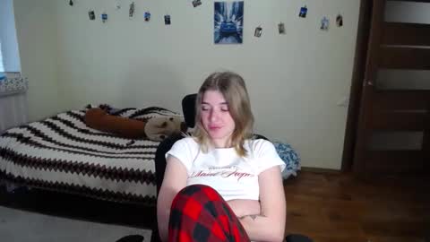 callmesweett online show from May 13, 12:11 pm