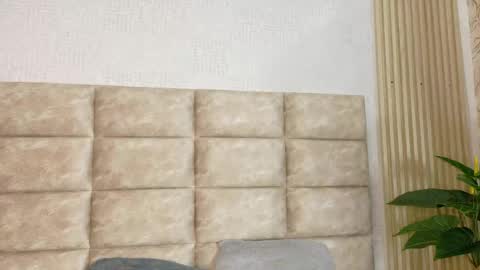 Cameron  online show from April 13, 7:25 pm