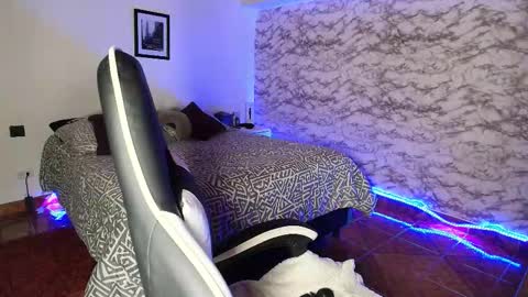 Camila Roose online show from March 5, 11:55 pm