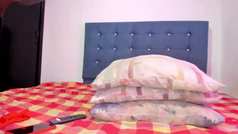 camila_vixen1 online show from June 10, 5:22 pm