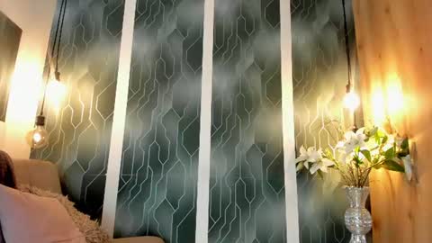 camila manzur online show from June 18, 10:25 pm