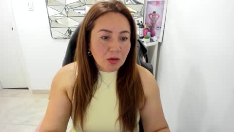 camixxx_m online show from March 6, 2:12 pm