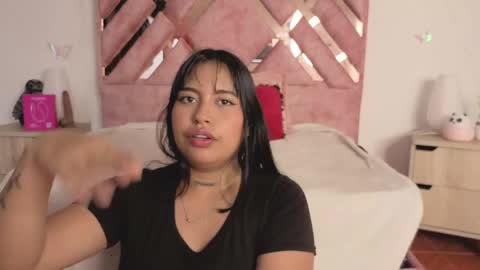 Im ChloeJoin The Fan Club online show from April 6, 4:57 am