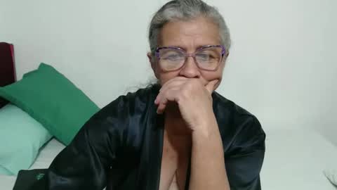 candy online show from March 25, 2:06 am