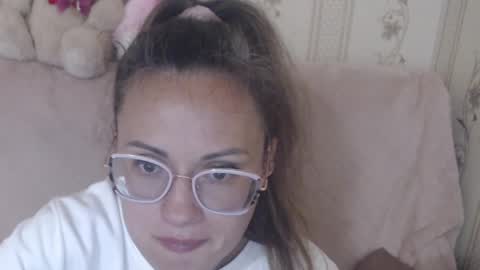 say meow and send tip  online show from May 20, 1:41 pm