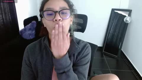 canela_s1 online show from March 16, 2:32 pm