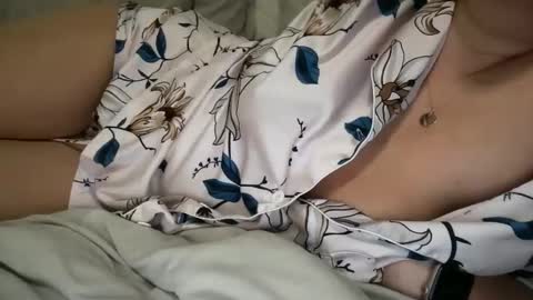 Cara Bou online show from April 1, 3:18 am