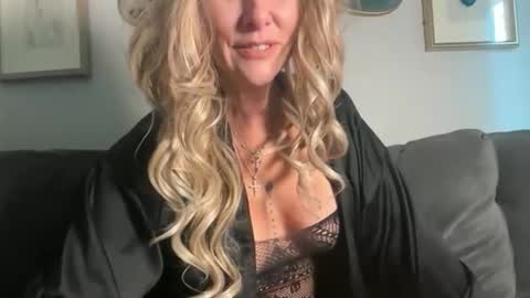 carebear5719 online show from April 7, 6:43 pm